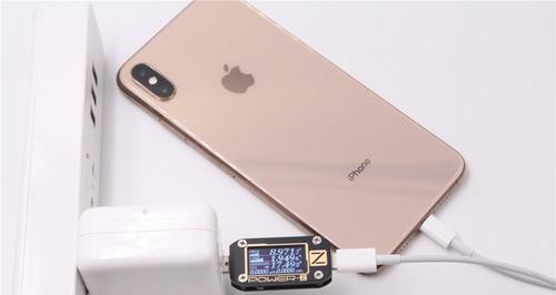 如何解决iPhone充电缓慢问题（有效提升iPhone充电速度的技巧）